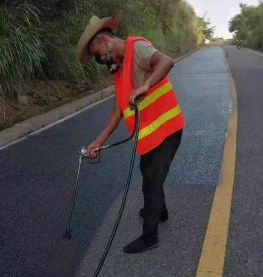 邢台路面喷涂翻新彩色步道施工方案